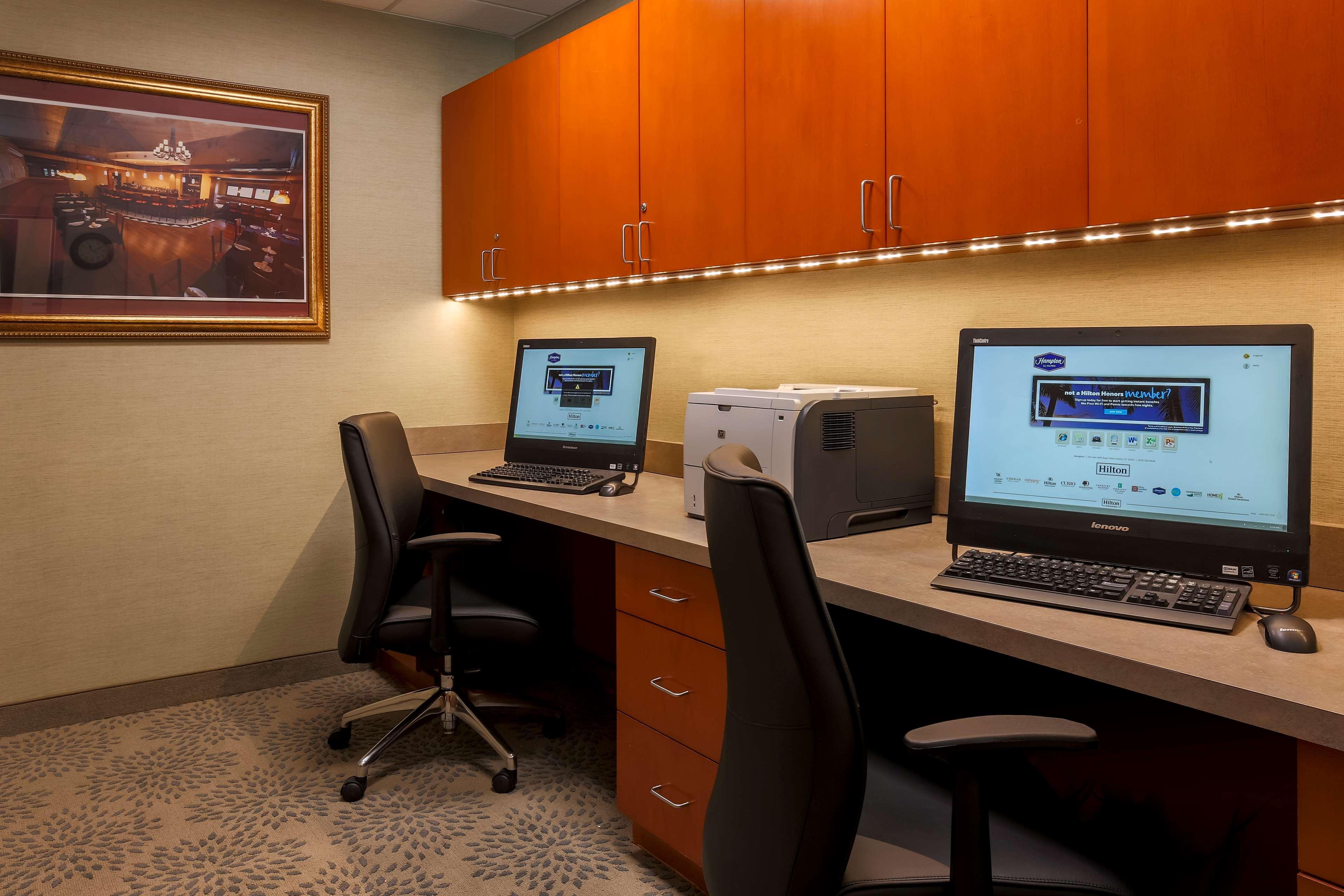 Hampton Inn & Suites West Haven Zewnętrze zdjęcie