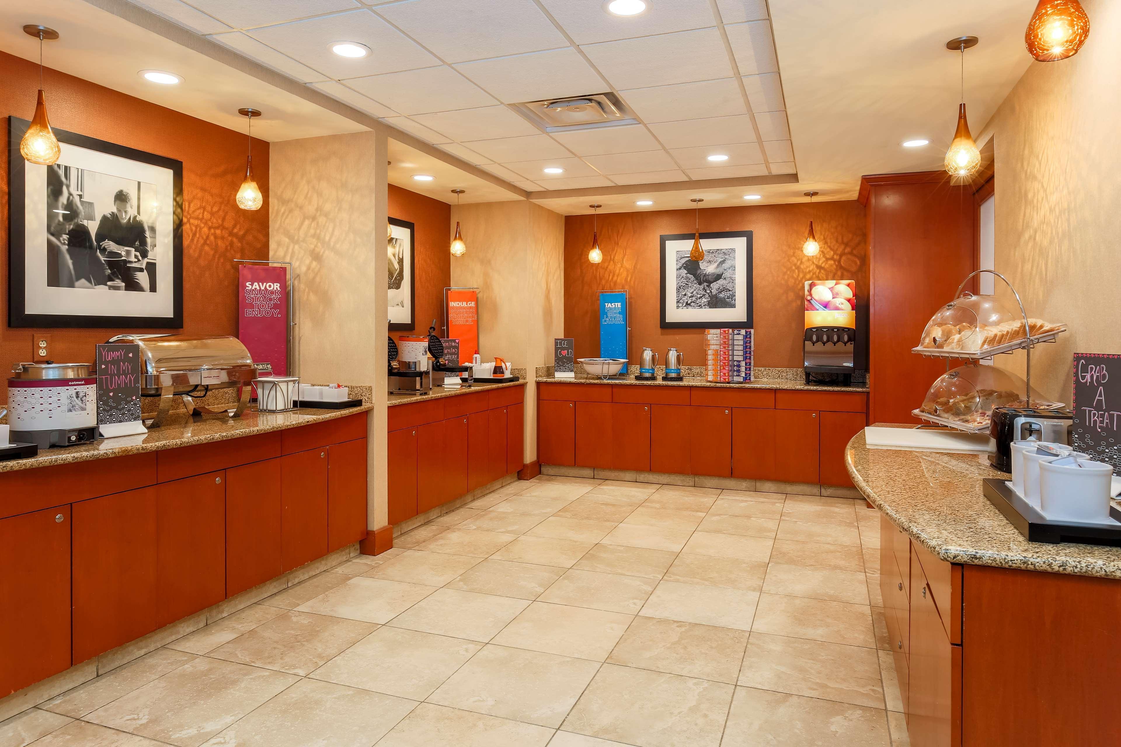 Hampton Inn & Suites West Haven Zewnętrze zdjęcie